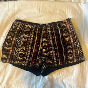 Shorts Medium Sequins Tribal print black gold maroon